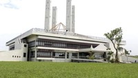 Grahatama Pustaka Yogyakarta. Perpustakaan Daerah Yogyakarta ini tidak hanya menyimpan koleksi buku terbaru tetapi juga buku langka yang sudah dicetak kembali, baik dalam bentuk buku maupun digital. Gedung perpustakaan seluas 2,4 hektar ini pun juga menyediakan fasilitas untuk anak-anak dan penyandang disabilitas. Selain itu, jam buka perpustakaan yang lumayan panjang dari jam 08.00 - 22.00 membuat perpustakaan ini banyak didatangi oleh masyarakat. khususnya mahasiswa untuk mengerjakan tugas maupun sekadar membaca buku. Istimewa/jogjaprov.go.id