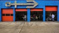 Menempati garasi tua dan besar, kafe Barista Parlor dikenal sebagai destinasi utama bagi penggemar kopi kualitas terbaik di Amerika. Pencinta kopi wajib mampir ke sini! Foto: Istimewa