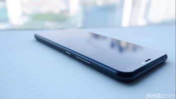 Baterainya berkapasitas 3.300 mAh. (Foto: detikINET/Adi Fida Rahman)