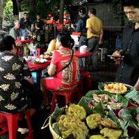 CNN Akan Tayangkan Episode Perjalanan Anthony Bourdain Terakhir di Indonesia