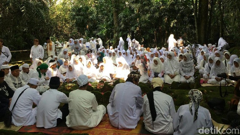 Tradisi Nyepuh di Ciamis mensucikan diri menjelang bulan ramadan (Dadang Hermansyah/detikTravel) Tradisi Nyepuh di Ciamis mensucikan diri menjelang bulan ramadan (Dadang Hermansyah/detikTravel)
