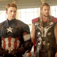 Bagaimana menurut kamu? Apakah Captain America terlihat makin tampan dengan jenggot dan kumis, atau lebih baik licin dan klimis seperti ini? Foto: Istimewa