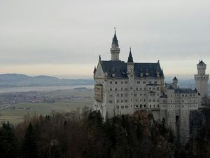Cantiknya Istana Disneyland di Jerman!