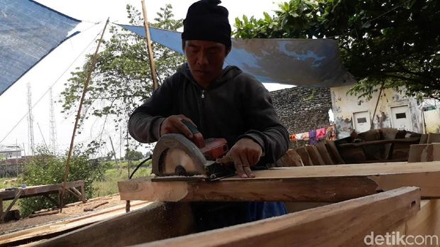 Dari Bikin Perahu, Hamidin Kantongi Omzet Rp 100 Juta/Bulan
