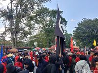 Polisi Usut Aksi Vandalisme Saat May Day di Bandung