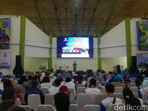 May Day, Buruh Tuntut Janji Ridwan Kamil-Oded M Danial