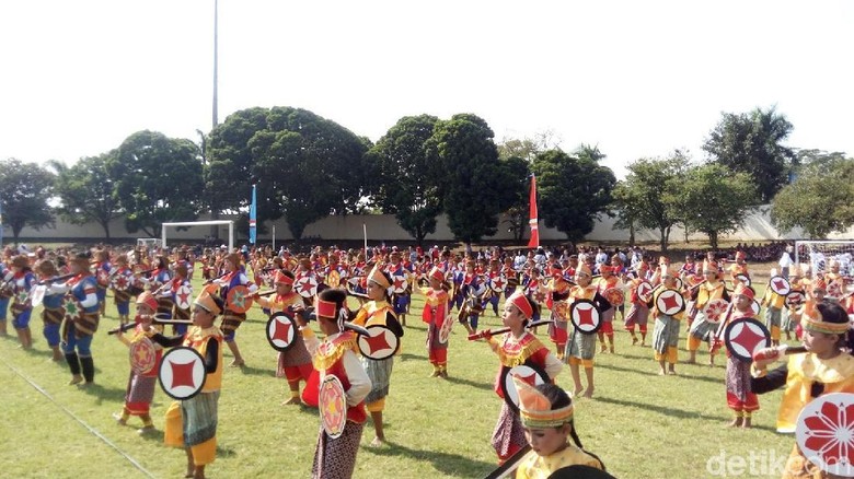 Hardiknas, Ribuan Siswa SD di Semarang Menari Keprajuritan Hardiknas, Ribuan Siswa SD di Semarang Menari Keprajuritan