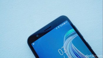 Sementara untuk selfie tersedia kamera 5 MP. (Foto: detikINET/Adi Fida Rahman)