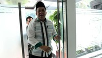 Fahri memasuki Mapolda Metro Jaya.