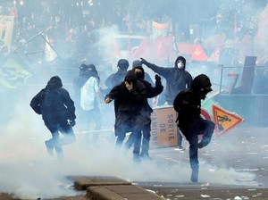Unjuk Rasa Hari Buruh di Paris Ricuh, 109 Orang Ditahan