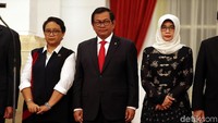 Hadir dalam pelantikan ini di antaranya Menteri Luar Negeri Retno LP Marsudi, Sekretaris Kabinet Pramono Anung, Ketua DPD Oesman Sapta Odang, Ketua MK Anwar Usman dan Panglima TNI Marsekal Hadi Tjahjanto dan Kapolri Jenderal Tito Karnavian.