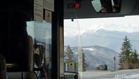 Busnya sendiri nyaman. Yang perlu dicatat adalah, bus sangat tepat waktu. Bahkan seringnya sampai 5 menit lebih dulu dari yang dijadwalkan (Wahyu/detikTravel)