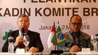 Dubes Brasil untuk Indonesia Ruben Antonio Correa Barbosa hadir dalam pelantikan tersebut.