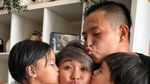 Begini Keseruan Ernest Prakasa Saat Kulineran Sambil Liburan Bareng Keluarga