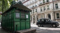 Shelter mungil ini adalah tempat para penjaga rahasia London berkumpul. Adalah sopir taksi yang berlisensi, tahu keadaan setiap inci Kota London yang diizinkan masuk  (BBC Travel)