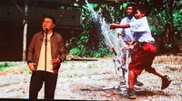 Penyanyi lagu ‘Monokrom itu juga berkolaborasi dengan 7 musisi, termasuk Glenn Fredly, Tompi, hingga Andien. Foto: Ismail/detikHOT