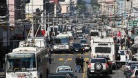 Minibus elektrik yang beropoerasi di daerah Chinatown, San Fransisco, Amerika Serikat. Istimewa/ Justin Sullivan.