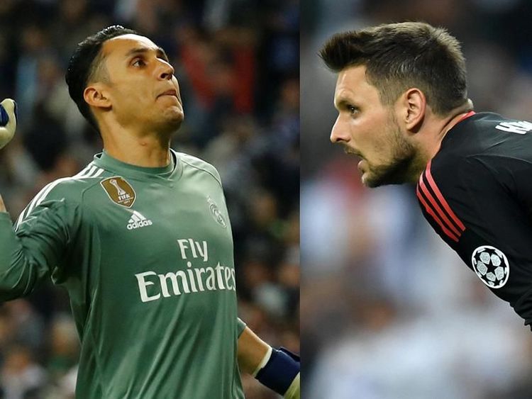 Beda Cerita Dua Kiper di Santiago Bernabeu