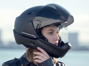 Helm Motor Ini Bisa Lihat 360 Derajat