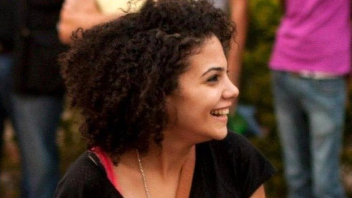 Berambut Keriting, Wanita Mesir Terpaksa Tinggalkan Tanah Airnya