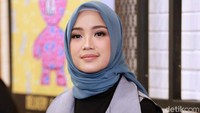 Aura kecantikan istri Dico Ganindito itupun semakin terlihat. Pool/Ismail/detikFoto.