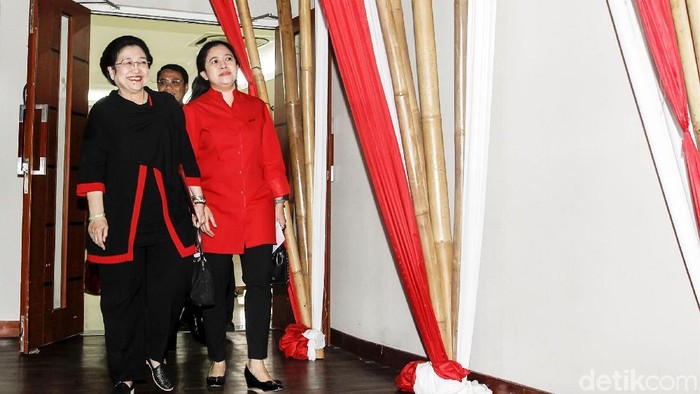 DPP PDIP menggelar rapat koordinasi bidang politik dan keamanan tingkat nasional, Kamis (3/5/2018). Rapat dibuka oleh Ketum PDIP Megawati Soekarnoputri.