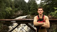 Tom Holland paling suka posting foto saat main ke hutan lho. Suka back to nature ya? (tomholland2013/Instagram)