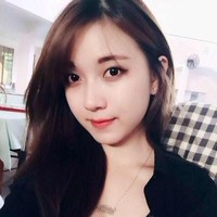 Karena foto-fotonya di Facebook yang memperlihatkan paras cantiknya, banyak orang yang mem-follow akunnya.  Foto: Facebook/Bui Thuy Ngan