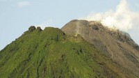 Kosta Rika punya Gunung Arenal yang dikenal dengan aliran piroklastik dan lavanya. Di sekitar gunung ini terdapat area hutan yang menjadi rumah bagi aneka fauna dan flora (Visit Costa Rica)