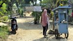 Foto: Pos Ronda dan TV Blokade Jalan Bopeng di Sukabumi