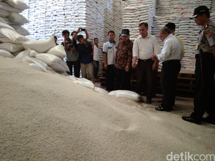Stok Beras di Garut Melimpah Selama Ramadan