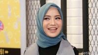 Banyak yang menyebut Chacha Frederica jadi lebih fresh. Pool/Ismail/detikFoto.