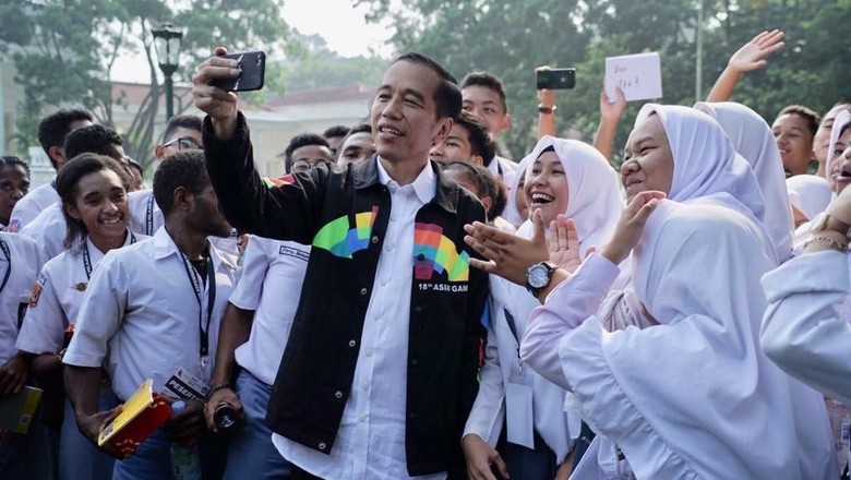 Promosi Asian Games, Sandiaga Ingin Buat Jaket Seperti Jokowi Promosi Asian Games, Sandiaga Ingin Buat Jaket Seperti Jokowi