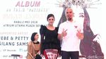 Mulan Jameela Serba Hitam di Atas Panggung