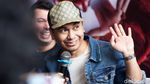 Jelang Menikah, Raditya Dika Latihan Tari Tortor