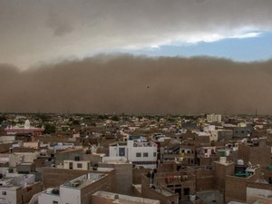 Video Badai Pasir Dahsyat di India, 125 Orang Tewas