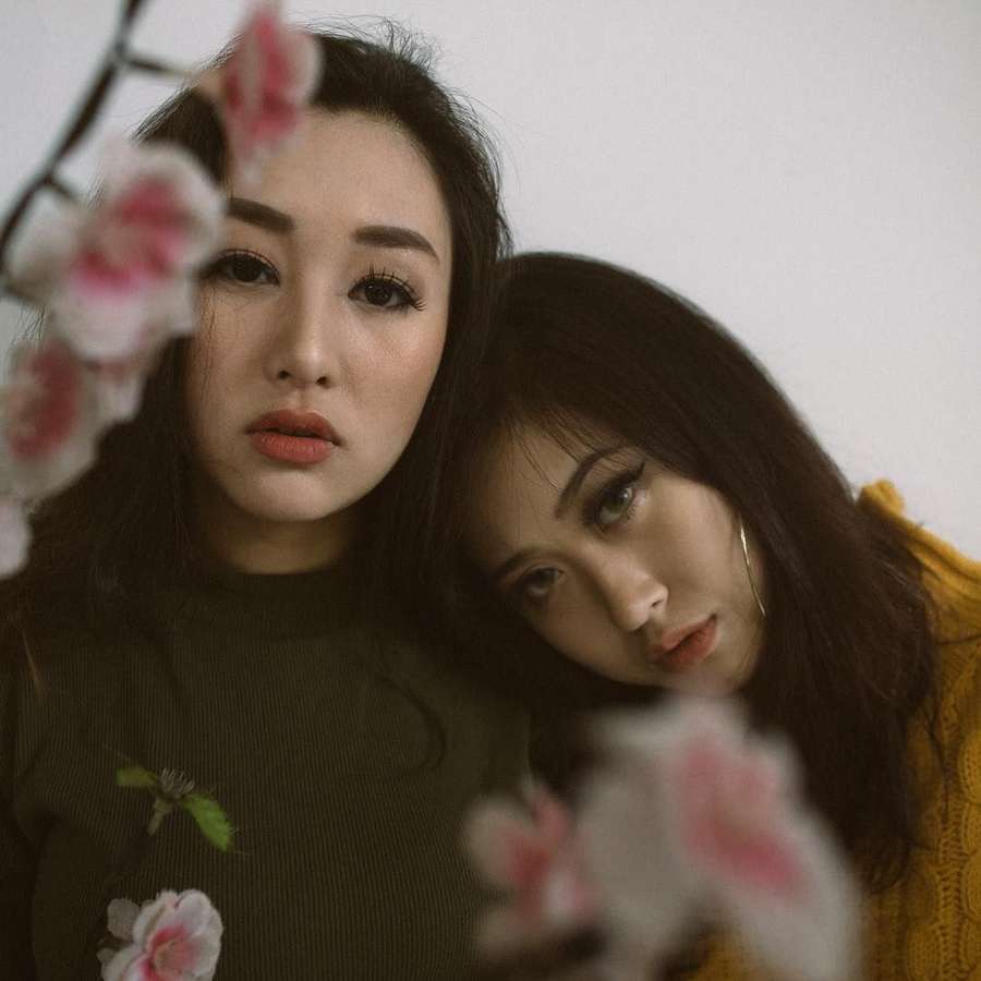 Akrabnya Whitney Dan Kathy Sebelum Pecah Kongsi Karena Young Lex Akrabnya Whitney Dan Kathy Sebelum Pecah Kongsi Karena Young Lex