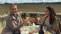 Ini juga salah satu minuman favorit Meghan Markle. Rose wine bahkan masuk dalam menu makan siang Markle. Segelas rosé wine dengan keju domba dari Grey Owl dan baguette untuk makan siang, tuturnya pada The New Potato (11/11). Foto: Instagram @meghanmarkle_hd