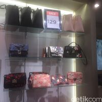Mango Diskon Hingga 50%, Clutch Mulai dari Rp 129 Ribu