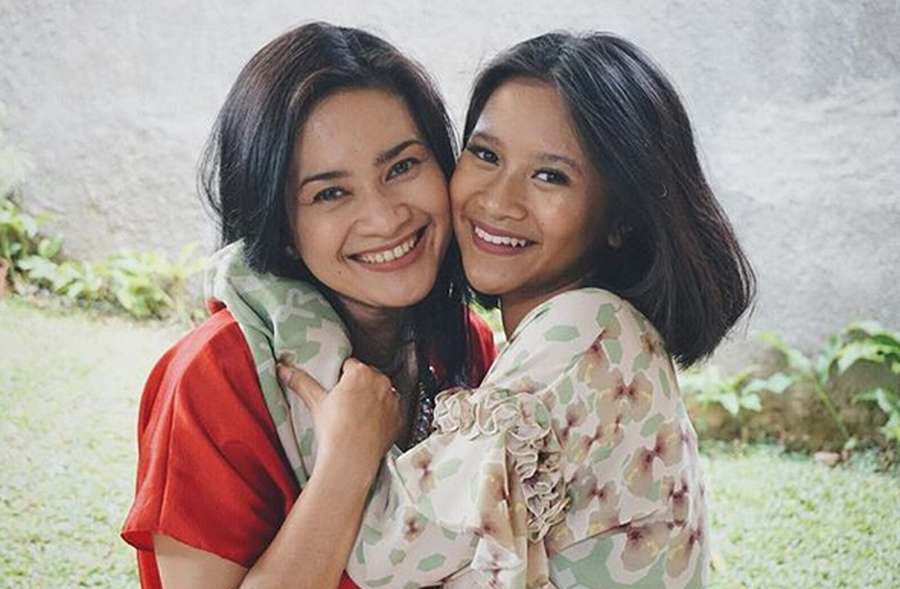 Cantiknya Dira, Putri Aldi Bragi dan Ikke Nurjanah yang 