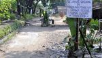 Foto: Pos Ronda dan TV Blokade Jalan Bopeng di Sukabumi