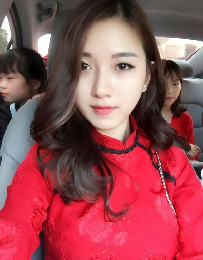 Di akun Facebook miliknya, ia kerap kali membagikan foto murid-muridnya. Foto: Facebook/Bui Thuy Ngan