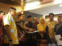 Fadli Zon Terima Aduan Warga Penggusuran Proyek Tol Batang