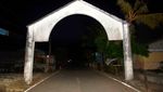 Meliuk di Antara Hutan, 9 Jalan Pulau Terdepan di Maluku Mulus