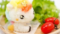 Mau dibawa pulang! Baby unicorn dengan jambul warna-warni ini sangat lucu. Pokoknya sangat kreatif. Foto: Instagram peaceloving_pax