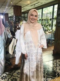 Pulang Kantor Ada Bukber Ini Caranya Agar Tampil Stylish Pulang Kantor Ada Bukber Ini Caranya Agar Tampil Stylish