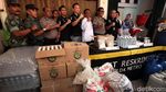 Polisi Gerebek Pabrik Ciu di Tambora
