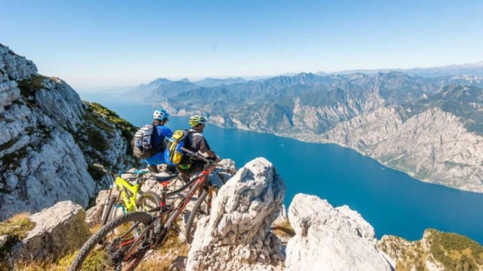 Setuju Ini Jalur Sepeda Super Keren?