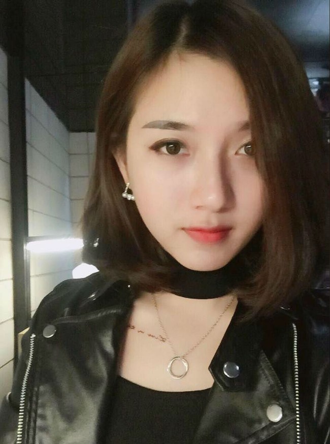 Paras cantik guru SD ini ternyata asli bukan hasil rekayasa, editan atau efek kamera. Foto: Facebook/Bui Thuy Ngan