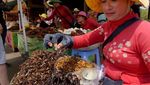Nyamm! Tarantula Goreng yang Renyah Gurih Jadi Santapan Khas Kamboja
